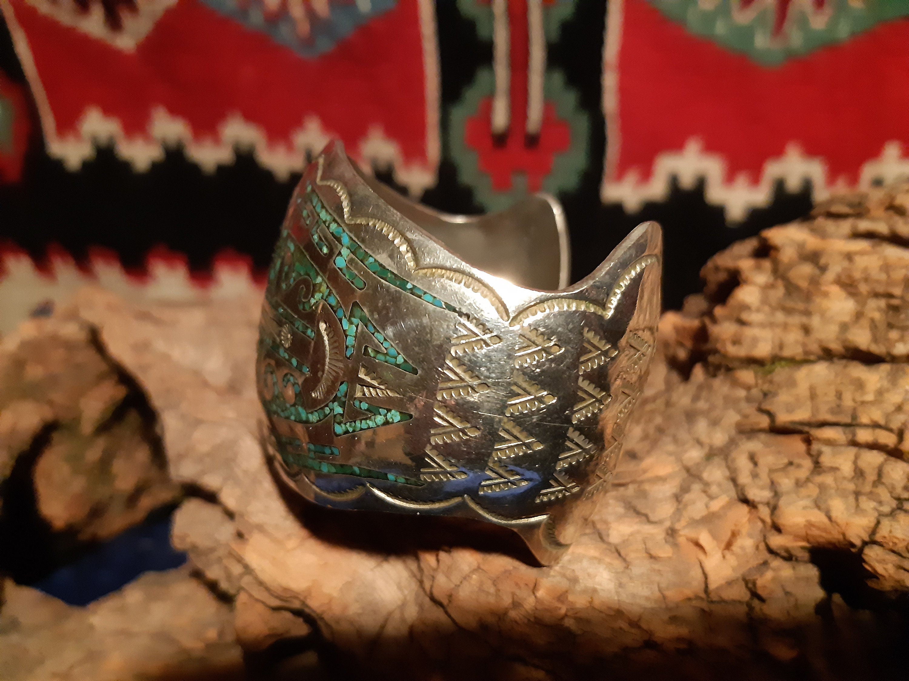 Waisted Indian Bangle, Unisex, Navajo, Chip Inlay Turquoise, 925 Sterling Silver, Sign. Nakai Old Pawn - Etsy Waisted Indian Bangle, Unisex, Navajo, Chip Inlay Turquoise, 925 Sterling Silver, Sign. Nakai Old Pawn - Etsy