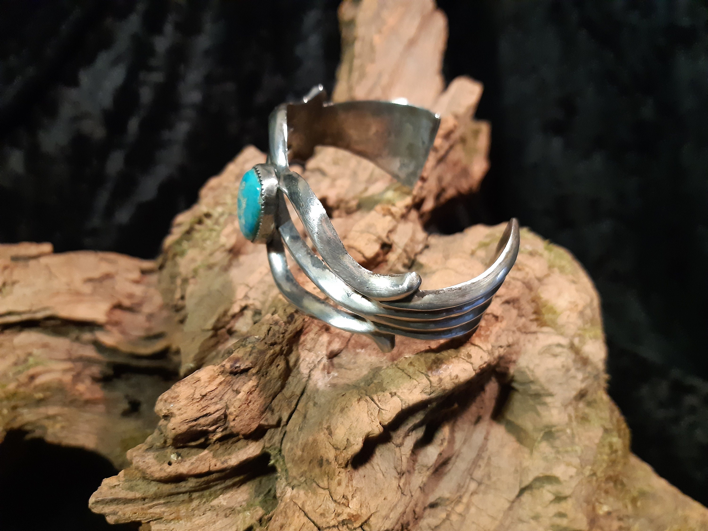 アクセサリー Vintage Navajo Sand Cast Bangle starring Rare Navajo Sandcast Bangle, Unisex, Turquoise, 925 Sterling