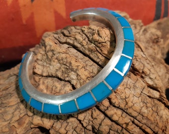 Vintage Zuni Bangle 1970s – Turquoise Mosaic Inlay – Hand-chained