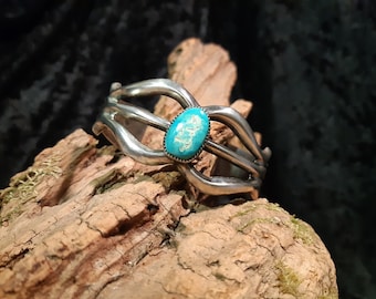 アクセサリー Vintage Navajo Sand Cast Bangle starring il_340x270.5242480460_3i5s.jpg