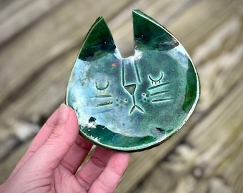 Ceramic Kitty Cat Trinket/Ring Dish ~ Raku Fired Handmade Pottery ~ In Metallic Green ~ 10cm x 10cm