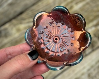 Ceramic Wild Flower Blossom Raku Fired Handmade Pottery Trinket/Ring Dish ~ Glazed Metallic Copper Rainbow Crackle ~ 8cm x 8cm