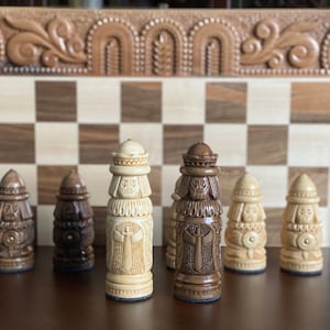 Handgesneden schaakstukken, exclusief schaakcadeau, gewogen schaakset, handgemaakte houten schaakstukkenset, houten schaakset, exclusief schaakbord