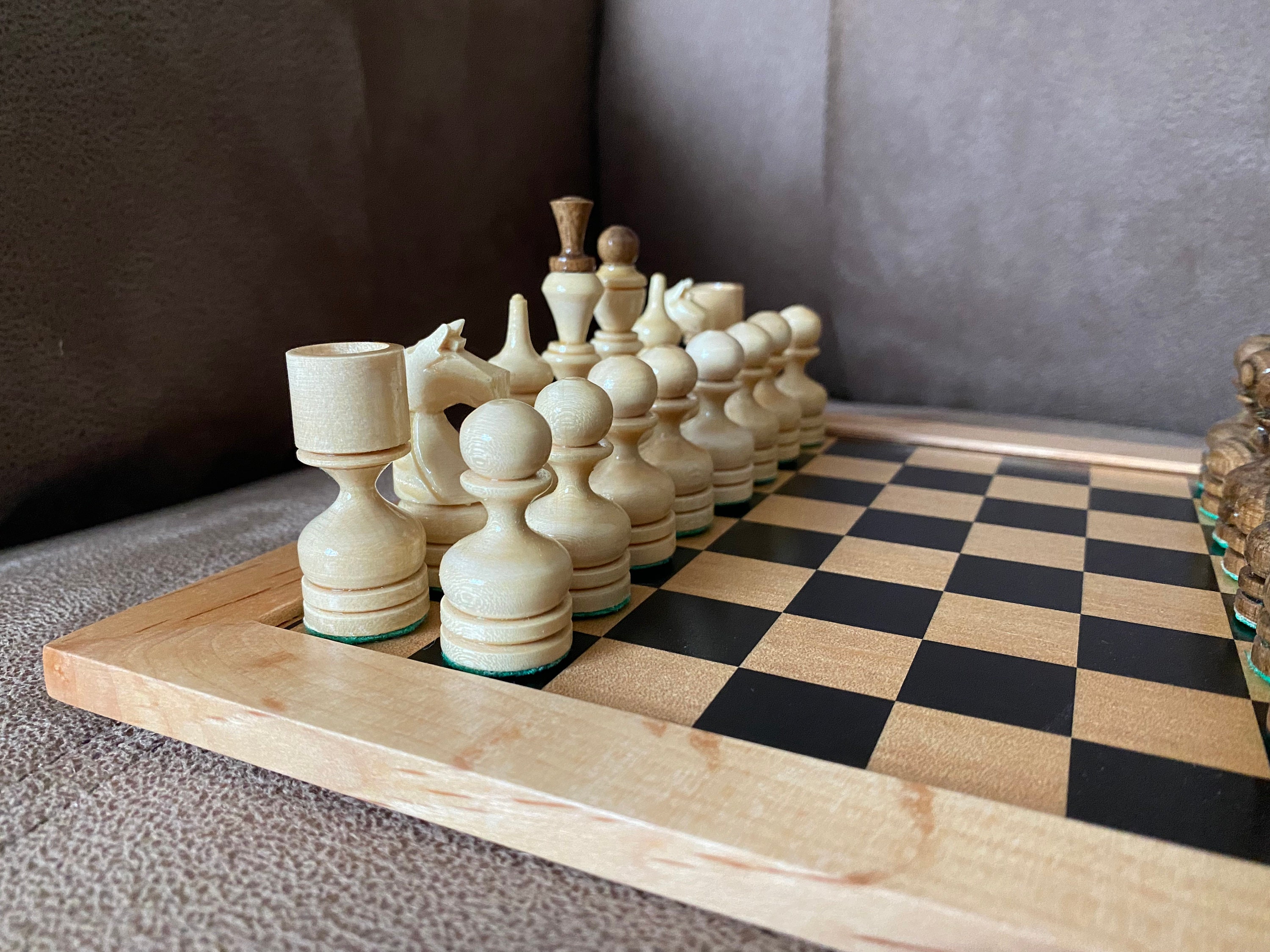 チェス盤　木製　手彫　古道具 Amazon.co.jp: チェス盤セット漫画木彫りチェス、高級無垢材