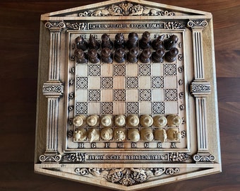 Großes Schachbrett aus Holz: Luxus-Schachtisch aus Eiche und Erle (60 x 65 cm)