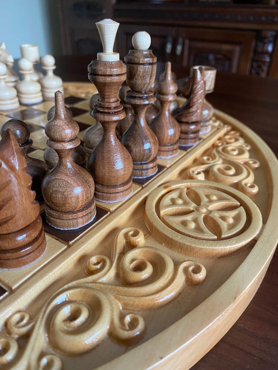 Round Chess Set Wooden Chess Game Original Wooden Chess Board 