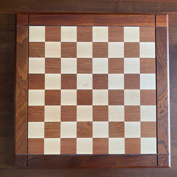 regium chess board