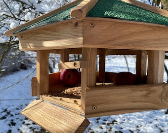 Comedero para pájaros de roble hecho a mano: casita para pájaros colgante para jardín (44 x 32 cm)