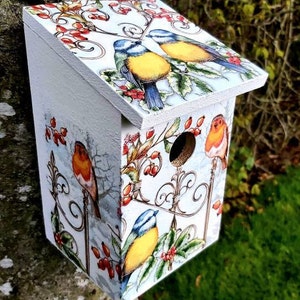 Robin decoupaged bird house, Garden bird nesting box, Decorated wooden bird box, Decoupaged bird box, 5th wedding anniversary (wood) gift