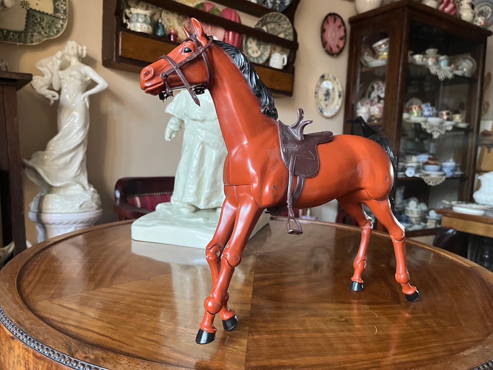  Vintage Retro Equestrienne Barbie 1977 Original Brown Plastic Horse Illustration 