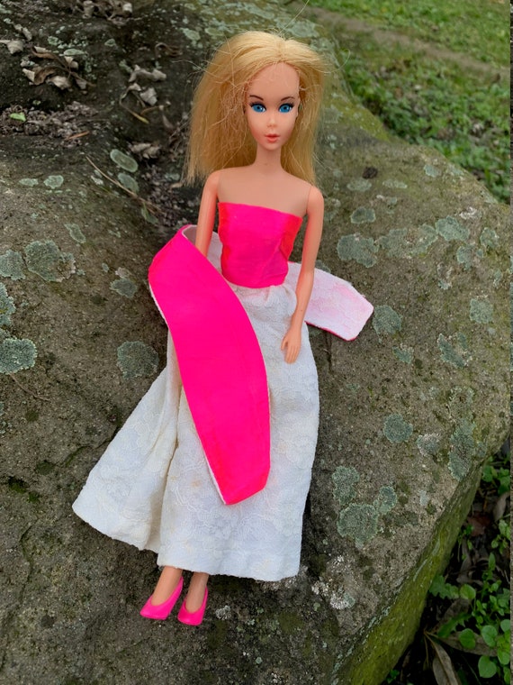 Vintage Retro 1970s Barbie Clone Hand Sewn Perfect Dress With Scarf Vibrant Pink and Cream Colors Plus 1990s Barbie Stilettos Pumps Etsy Australia