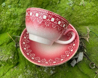 Antieke Franse faience mokkakop, dekkend de Sarreguemines, roze bloemendecor