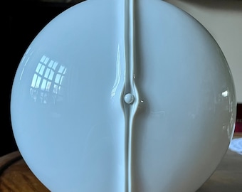 Modernist minimalist glossy white porcelain round vase ECLORE, Op Art style, Hutschenreuther, design by Elisabeth Pott-Bischofberger, 1980s