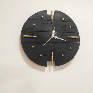Jagduhr, Holzuhr für die Wand, handgefertigte Uhr, Stiluhr, einzigartige Uhr