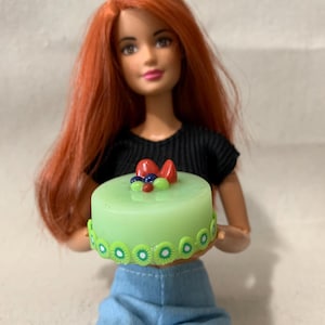 Kiwi Fruit Resin Cake