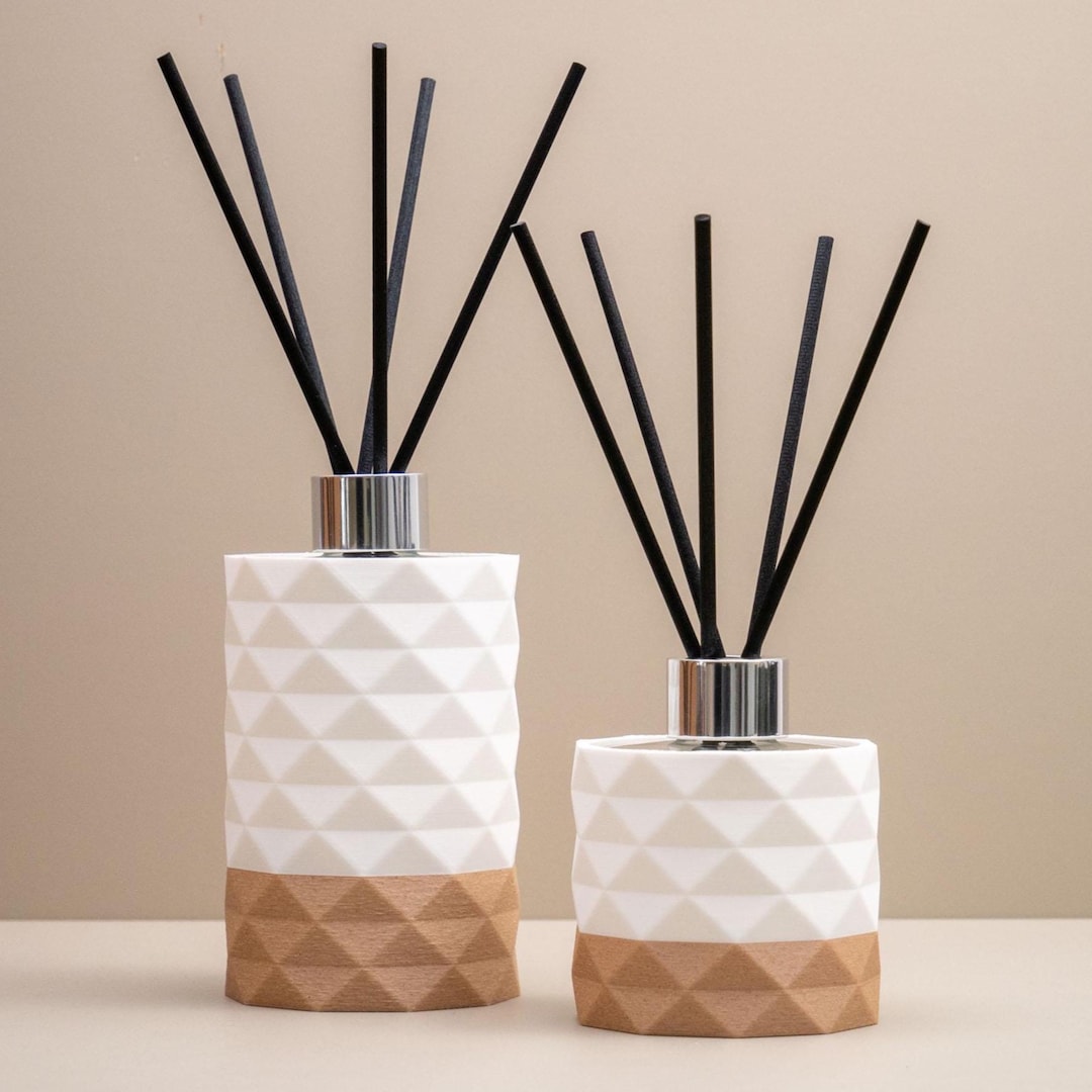 Patterned Reed Diffuser Diamond Pattern Reed Diffuser Bottle: White & Wood Effect (100ml ...