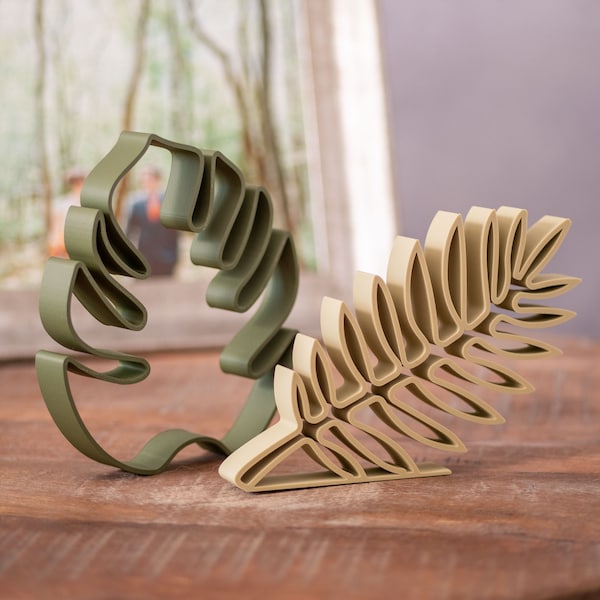 Monstera & Fern Leaf Ornament: Olive Green Boho Home Decor, Shelf Display Accessory, Nature Lovers