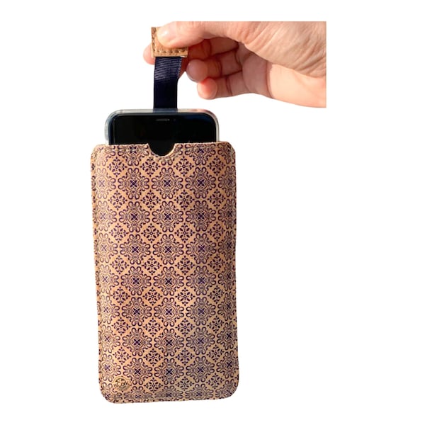Phone Case, Protect your phone, smartphone with this innovative, protective case, handmade, natural cork, ecological, washable, organic