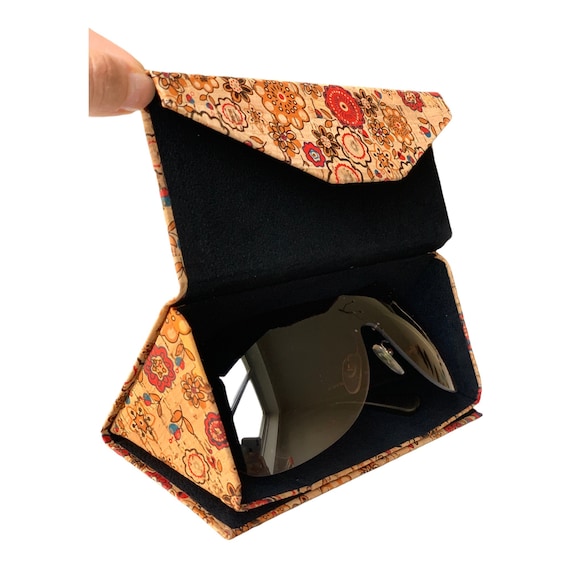 Printed Cork Glasses Case, Floral Design, Magnetic Close - Etsy display picture 2