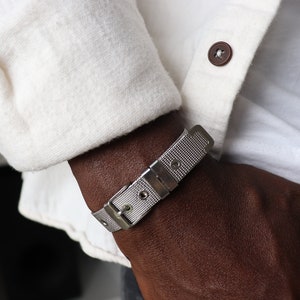 Bracciale con cinturino in rete
