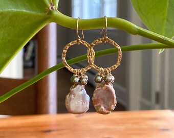 Fresh water pearl dangle drop earrings | unique beaded earrings | handmade jewelry