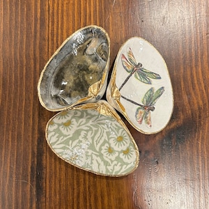 Clam Shell Trinket Dish | Decoupage Clam Shells | Shell Decor | Decorative Jewelry Dish | Coastal Decor | Beach House Decor