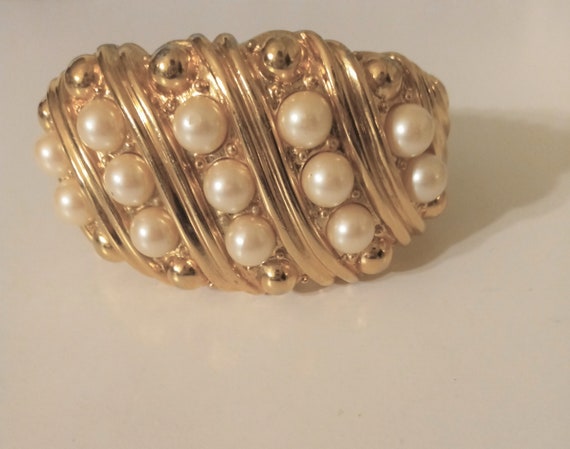 Yves Saint Laurent　パール　ゴールド　ブレスレット　ジュエリー Yves Saint Laurent Gold and Pearl Bracelet, Vintage 80's, - Etsy