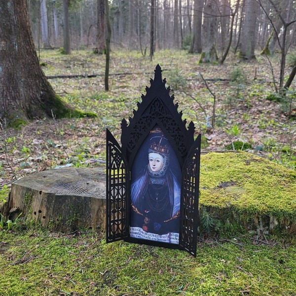 Gate photo frame, 15" Goth frame