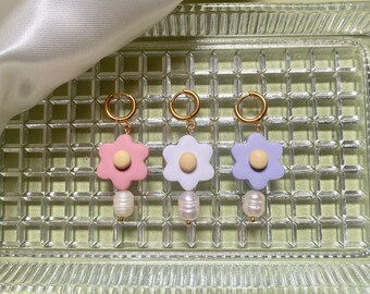 Daisy Pearls - Handgjorda örhängen, Polymer Clay örhängen, Statement örhängen