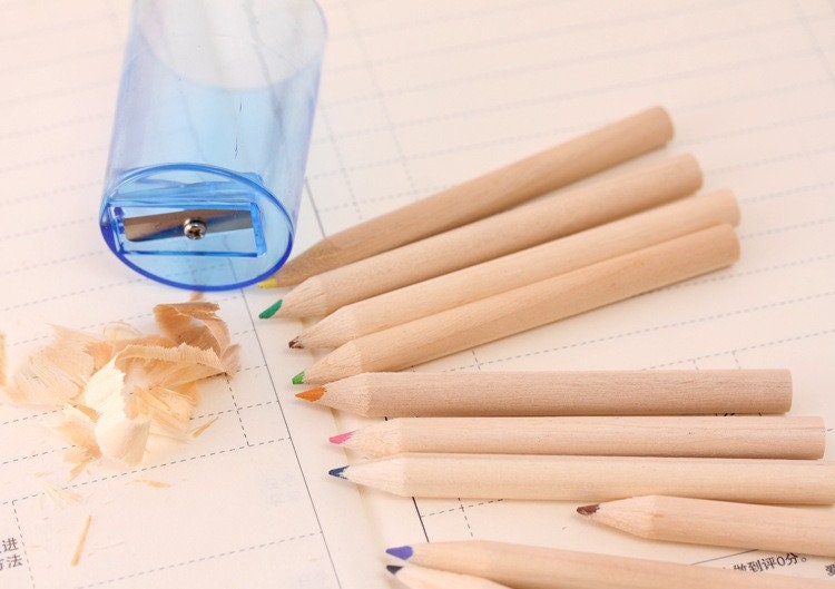 Kamio 12 Color Pencils with Sharpener and Case: Awa Awa Chan – Kawaii Gifts