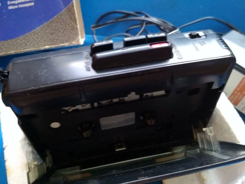 What is a Cassette Tape? (with pictures