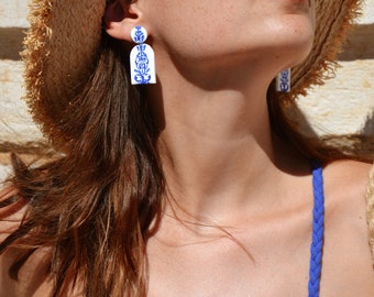 Porto-Ohrringe, Polymer-Ton-Ohrringe, tragbare Kunst, handbemalte Ohrringe, Geschenke für sie, Statement-Ohrringe, blau-weiße Ohrringe