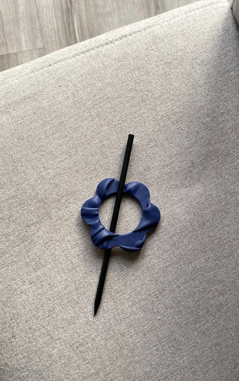 Etsy's Pick, Hair jewel, Circle clay hair accessories, Unique hair pins, Minimal flower shape hair pin, Circle hair pin with wooden stick image 5