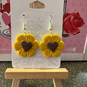 Handgemachte Polymer Clay Ohrringe, Sonnenblume Geschenk für Frauen, Edelstahl Schmuck, Leichte und einzigartige Blumen Ohrringe