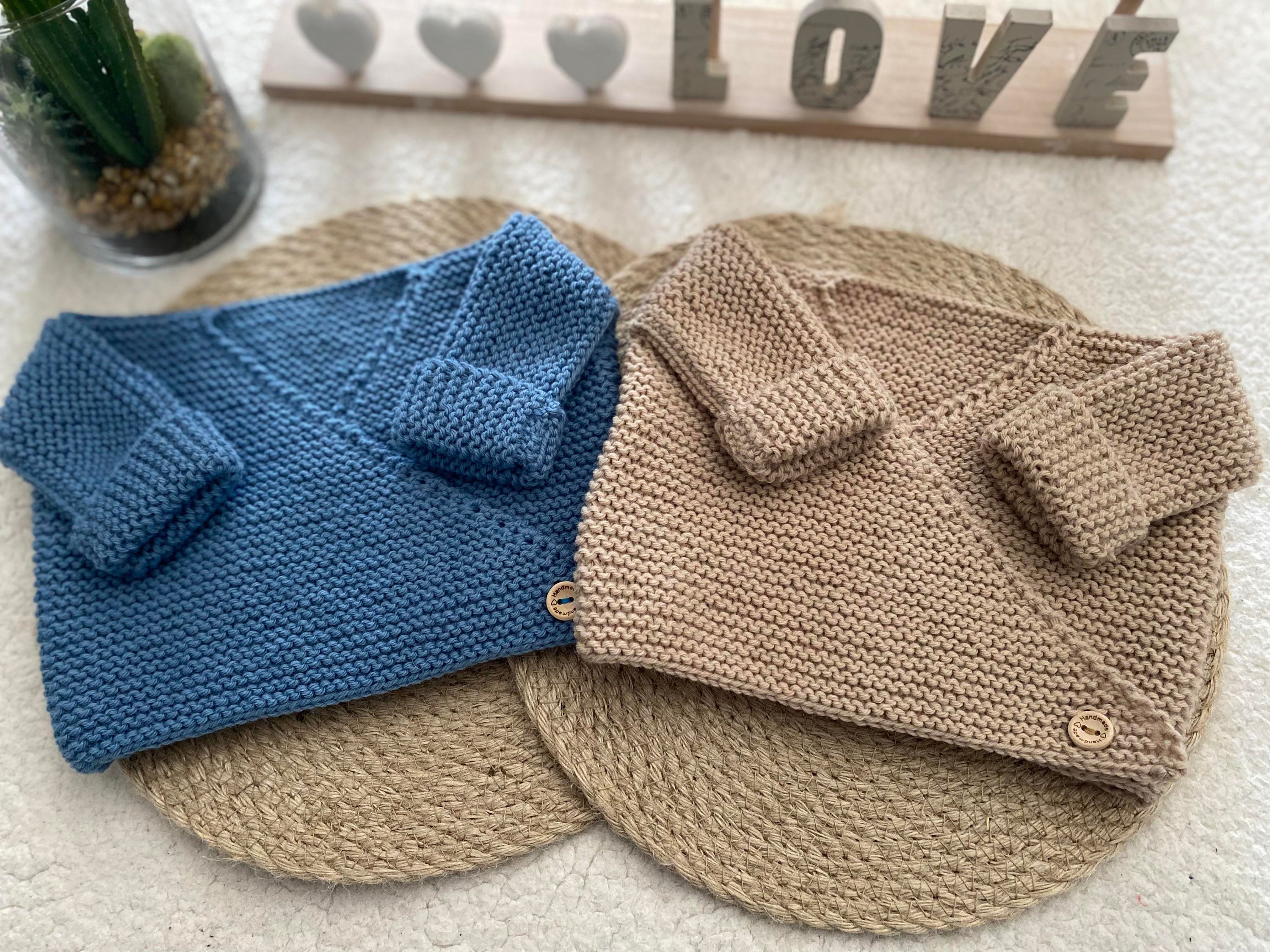brassière de naissance bleu ciel tricotée main en 100% laine mérinos