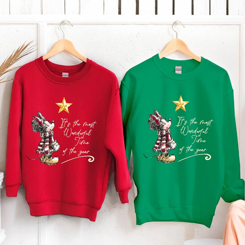 Minnie Mouse Christmas Sweatshirt, It's the Most Wonderful Time Pullover, Disney Holiday Star Sweater bild 3