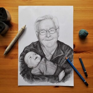 Portraitzeichnung vom Foto Bleistift oder Kohle A4 Auftragszeichnung nach Fotovorlage Geschenk Bild 1