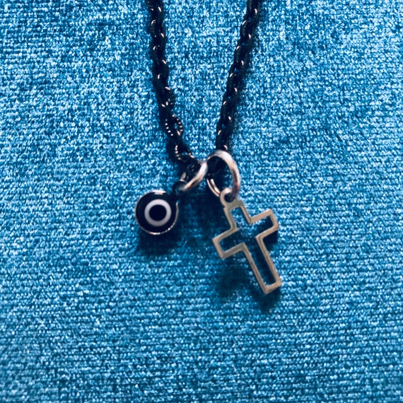 Dark Vibes Chain