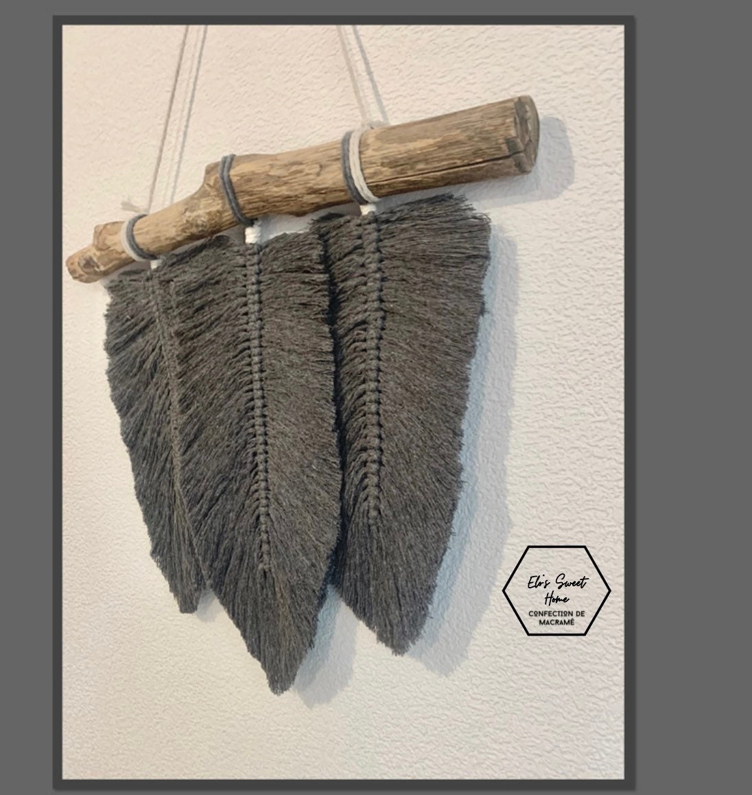 Suspension Murale à Plumes en Macramé