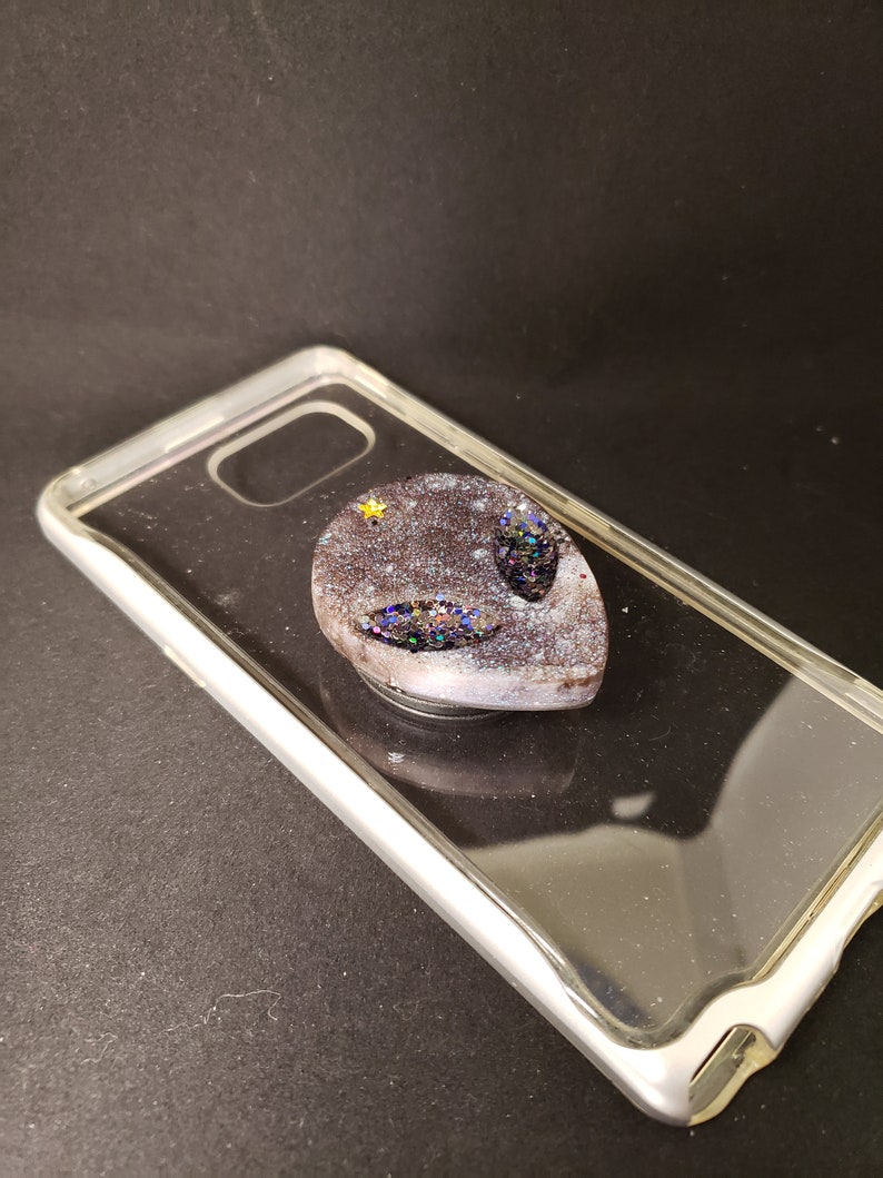 Alien Space Phone Grip