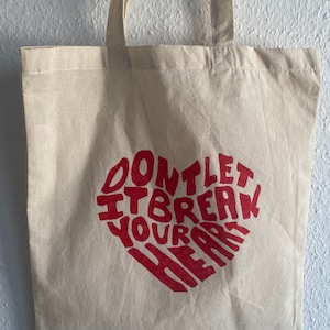 Letter Graphic Shopping Bag / spring bag / Tote Bag / Fabric bag / Aesthetic tote bag / Gift for best friend /Fairtrade /red bag