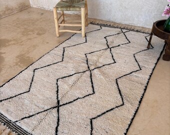 Handmade Beni Ourain Wool Rug – Authentic Berber Diamond Pattern Carpet