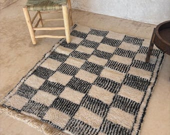 Black and White Checkerboard Moroccan Rug – Handmade Berber Wool Area Carpet with Modern Geometric Design, Neutral Checkered Wool Rug