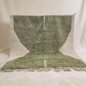 Handmade Moroccan Beni Ourain Rug – Elegant Striped Design in Green and Cream