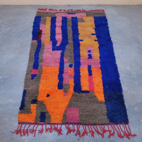 カラフルな幾何学模様のモロッコラグ - ハンドメイドウールのフロア