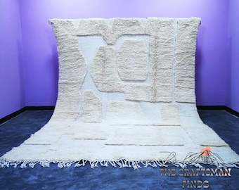 Handmade Beni Mrirt Wool Rug: Moroccan Off-White Berber Rug