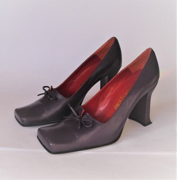 Plum women's hotsell dress shoes