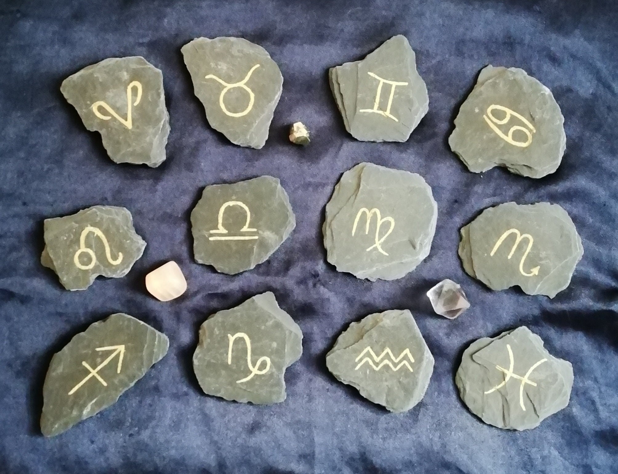 Ardoises Du Zodiaque. Symboles Des Signes Astrologiques. Horoscope Astrologie.