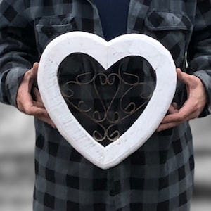 Wooden And Metal Heart Shape Ornate Wall Décor/Wood And Metal Wall Decor
