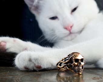 Bronze skull ring with tentacles